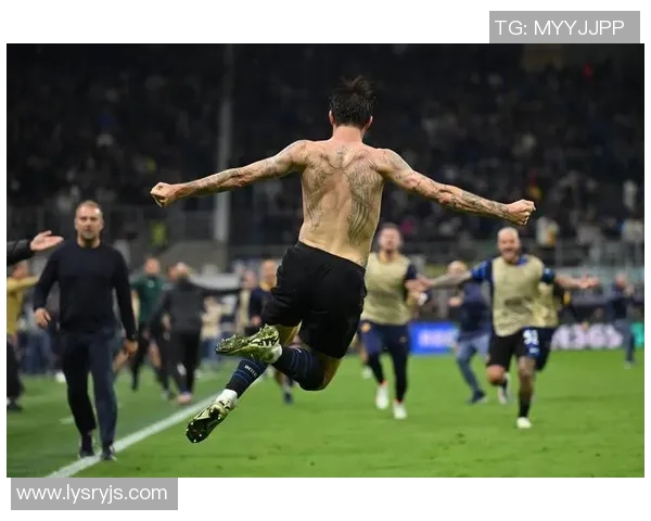 43岁足球明星的传奇人生与不屈精神展现了运动员的无限可能